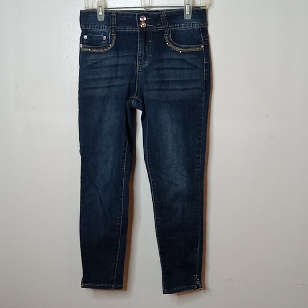 Sandpiper petite Women's Midrise Straight 4 Petite embellishment blue jeans.